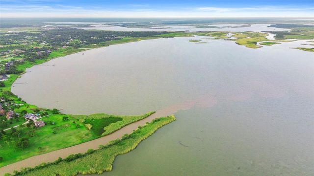 6642 Freret Bayou Drive, Baytown, TX 77523