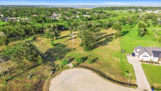 6642 Freret Bayou Drive, Baytown, TX 77523