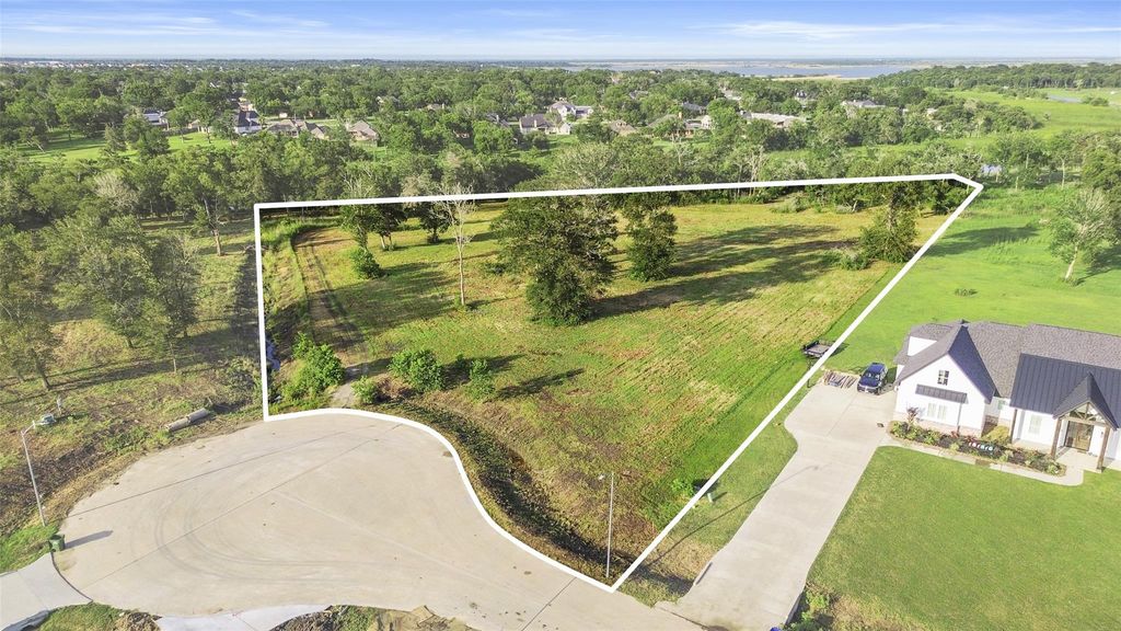 6642 Freret Bayou Drive, Baytown, TX 77523