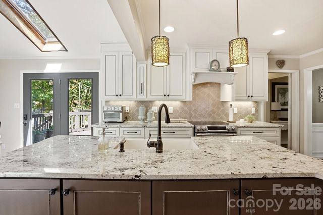 434 Chadmore Drive, Charlotte, NC 28270