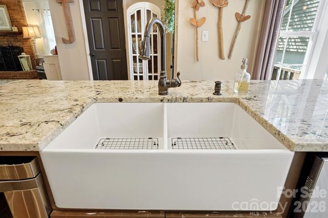 434 Chadmore Drive, Charlotte, NC 28270