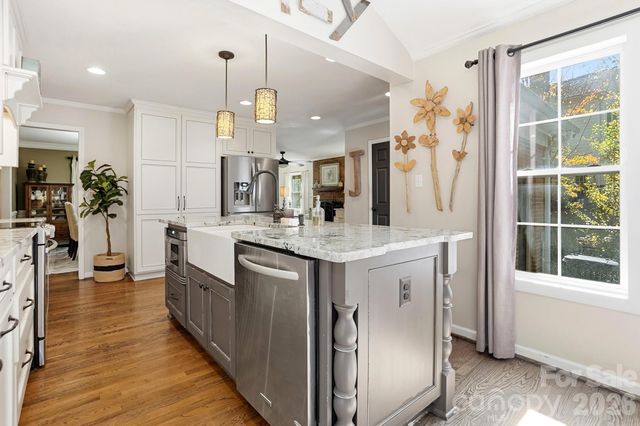 434 Chadmore Drive, Charlotte, NC 28270