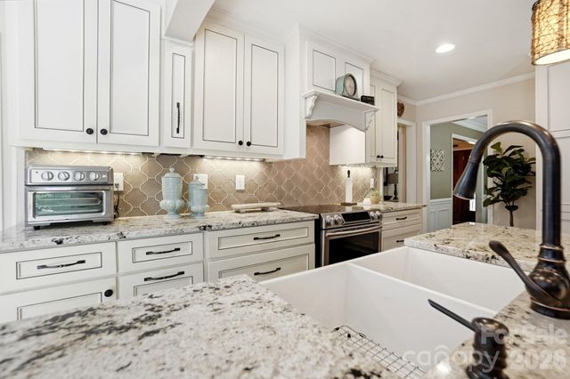 434 Chadmore Drive, Charlotte, NC 28270