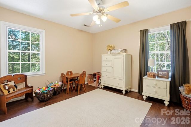 434 Chadmore Drive, Charlotte, NC 28270