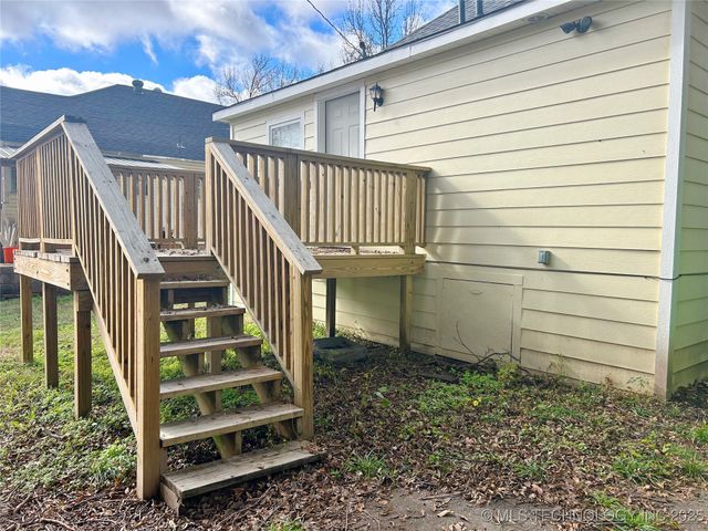 809 N Grand Avenue, Okmulgee, OK 74447