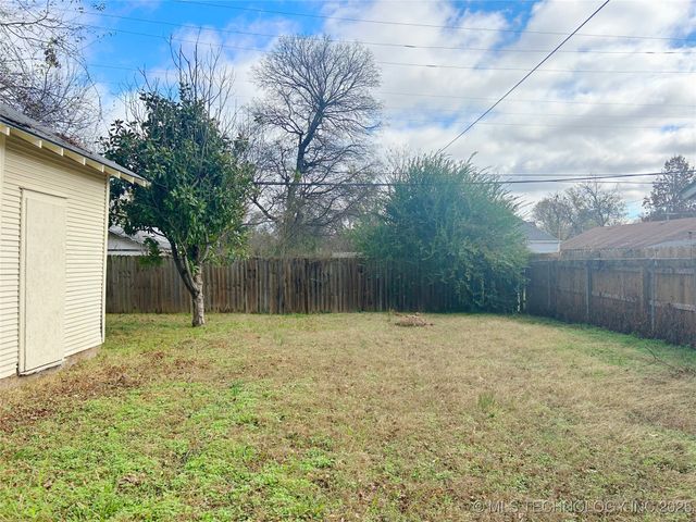 809 N Grand Avenue, Okmulgee, OK 74447