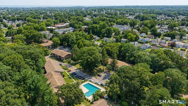 200 Woodmont Avenue 126, Bridgeport, CT 06606