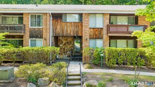 200 Woodmont Avenue 126, Bridgeport, CT 06606