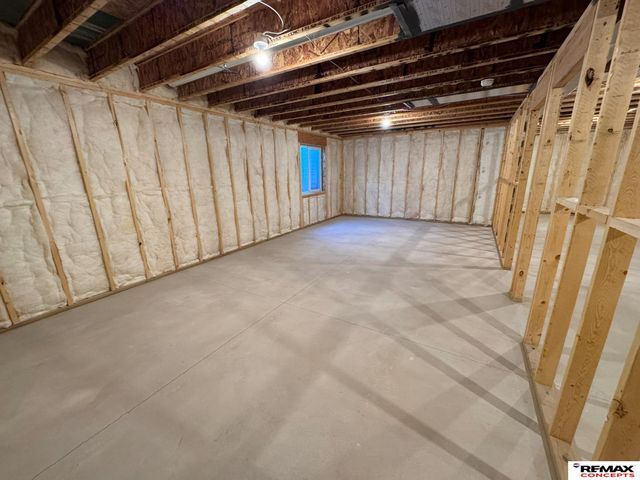 4324 Woodside Village Drive, Lincoln, NE 68528