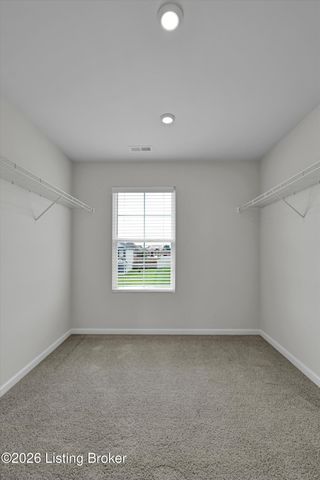 1061 Shady Brook Ln, Louisville, KY 40229