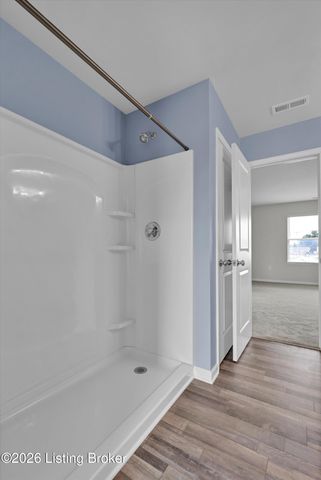 1061 Shady Brook Ln, Louisville, KY 40229