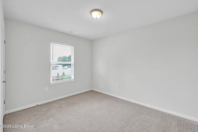1061 Shady Brook Ln, Louisville, KY 40229