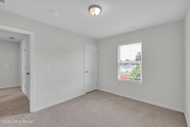 1061 Shady Brook Ln, Louisville, KY 40229