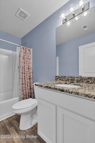 1061 Shady Brook Ln, Louisville, KY 40229