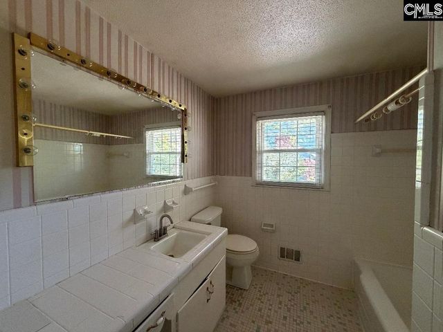 1960 Drexel Lake, Columbia, SC 29223