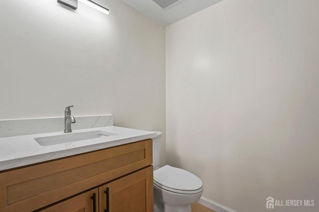 102 Kingsberry Drive, Franklin Twsp, NJ 08873