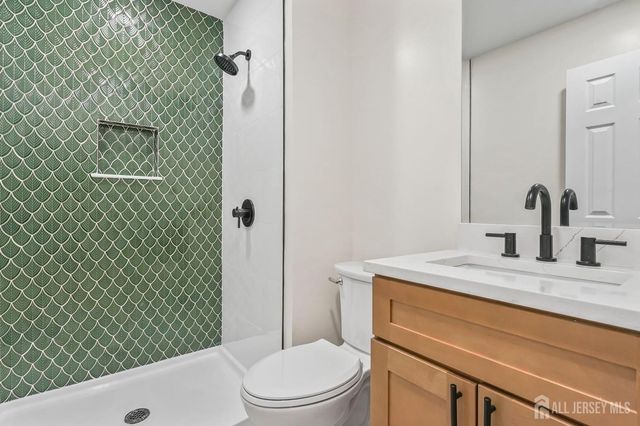 102 Kingsberry Drive, Franklin Twsp, NJ 08873