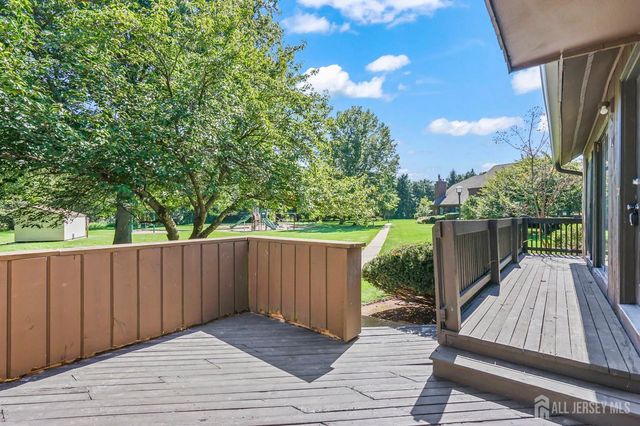 102 Kingsberry Drive, Franklin Twsp, NJ 08873