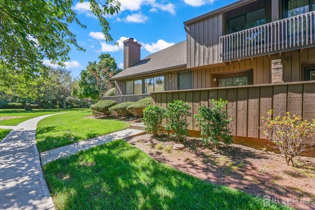102 Kingsberry Drive, Franklin Twsp, NJ 08873