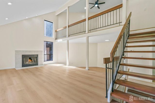 102 Kingsberry Drive, Franklin Twsp, NJ 08873