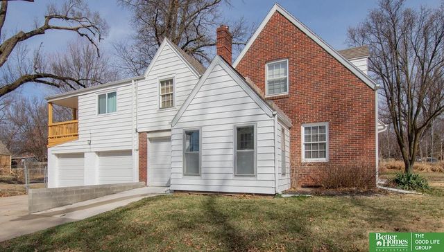 2002 N 55 Street, Omaha, NE 68104