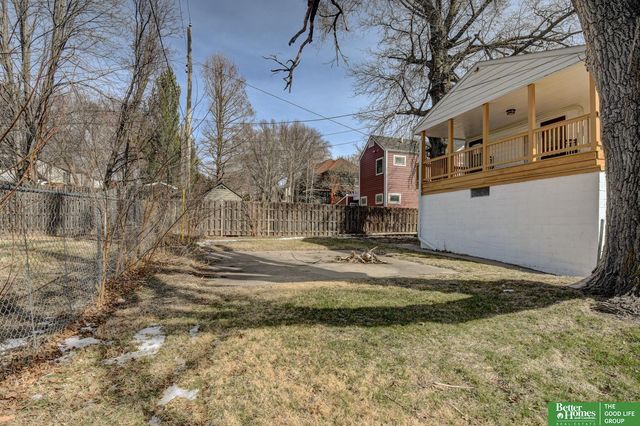 2002 N 55 Street, Omaha, NE 68104