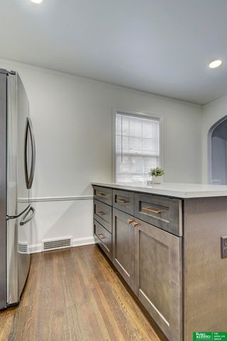 2002 N 55 Street, Omaha, NE 68104