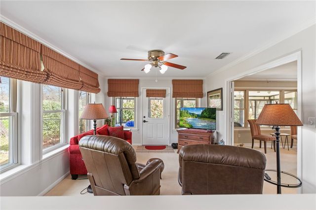 52 Golfview Drive, Hilltop Lakes, TX 77871