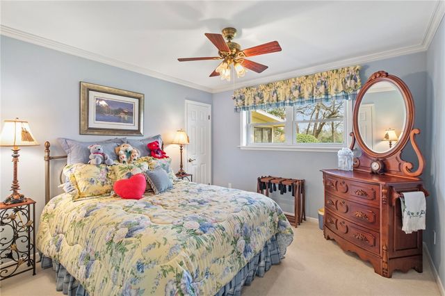 52 Golfview Drive, Hilltop Lakes, TX 77871