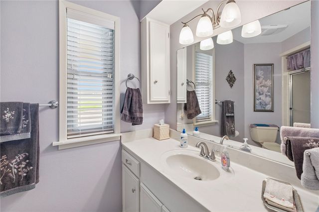 52 Golfview Drive, Hilltop Lakes, TX 77871