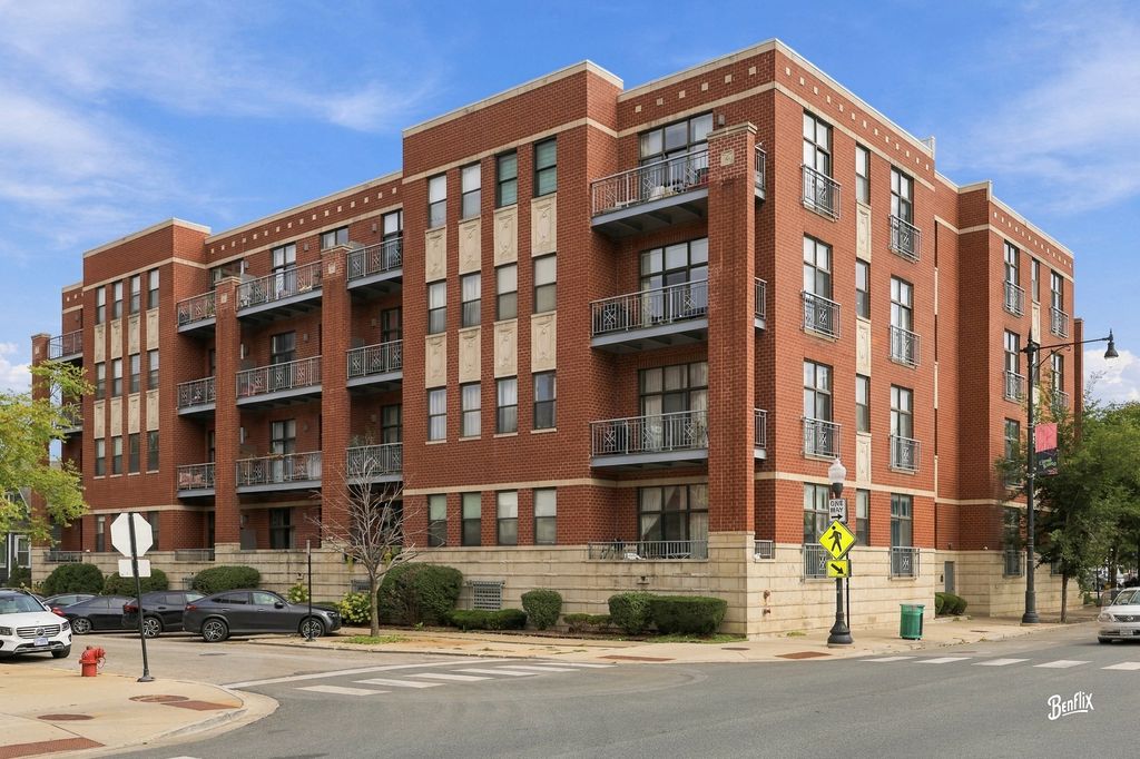 4011 N Francisco Avenue 111, Chicago, IL 60618 — exterior