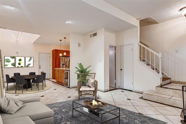 7350 Kirby Drive 5, Houston, TX 77030