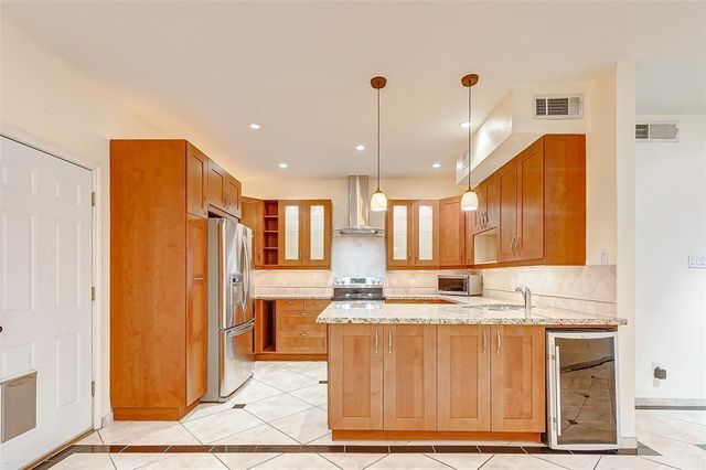 7350 Kirby Drive 5, Houston, TX 77030