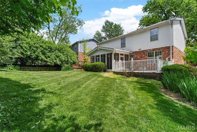 9901 Baywood Terrace, Sappington, MO 63126