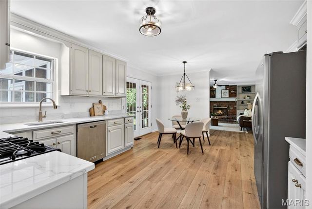 9901 Baywood Terrace, Sappington, MO 63126