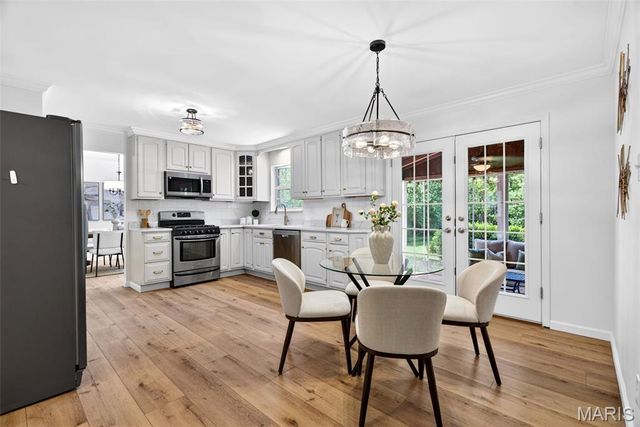 9901 Baywood Terrace, Sappington, MO 63126