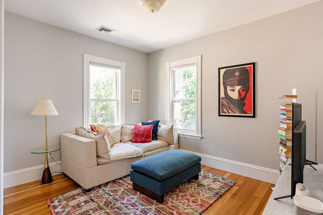 25 Banks St 2, Somerville, MA 02144