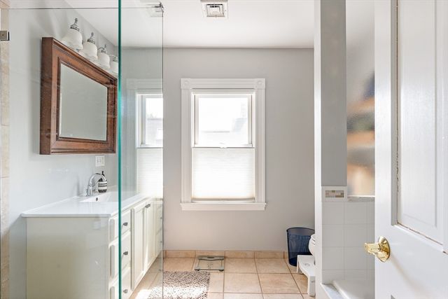 25 Banks St 2, Somerville, MA 02144