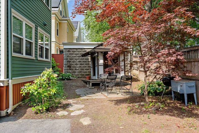 25 Banks St 2, Somerville, MA 02144