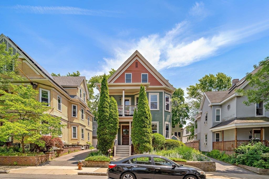 25 Banks St 2, Somerville, MA 02144