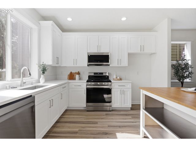 20612 Sw ROCKPORT Ln, Beaverton, OR 97006