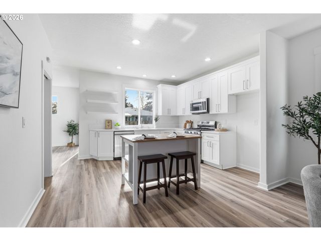 20612 Sw ROCKPORT Ln, Beaverton, OR 97006