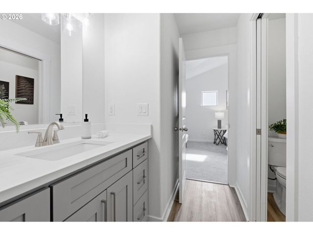 20612 Sw ROCKPORT Ln, Beaverton, OR 97006