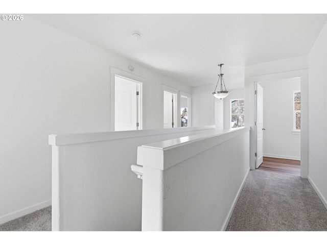 20612 Sw ROCKPORT Ln, Beaverton, OR 97006