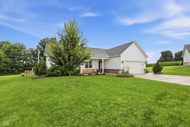 3670 E Waterford Court, Cloverdale, IN 46120