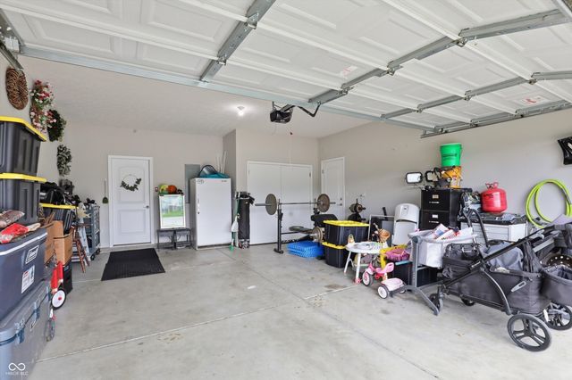 3670 E Waterford Court, Cloverdale, IN 46120