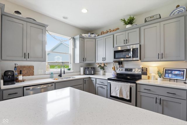 3670 E Waterford Court, Cloverdale, IN 46120