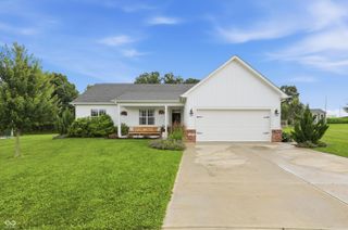 3670 E Waterford Court, Cloverdale, IN 46120