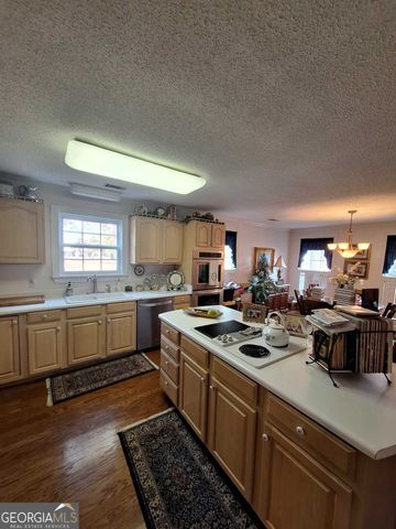 250 Weatherly Drive, Baxley, GA 31513