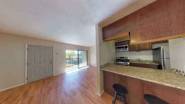 1025 Valencia Drive SE APT 10, Albuquerque, NM 87108
